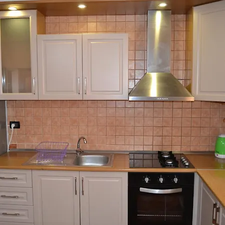 5 Bedrooms Partial Seaview *