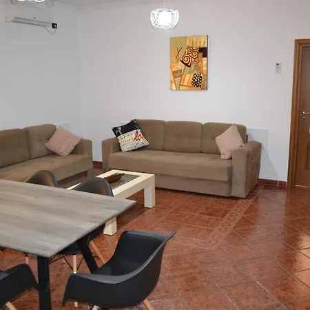 5 Bedrooms Partial Seaview * Vlorë