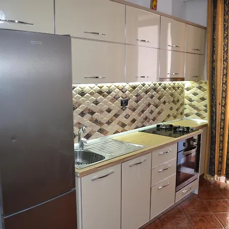5 Bedrooms In Apartment Vlore