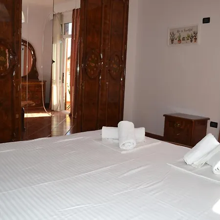 5 Bedrooms In Vlore
