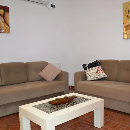 5 Bedrooms In
